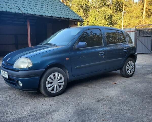 Синий Рено Клио, объемом двигателя 1.6 л и пробегом 122 тыс. км за 3600 $, фото 1 на Automoto.ua