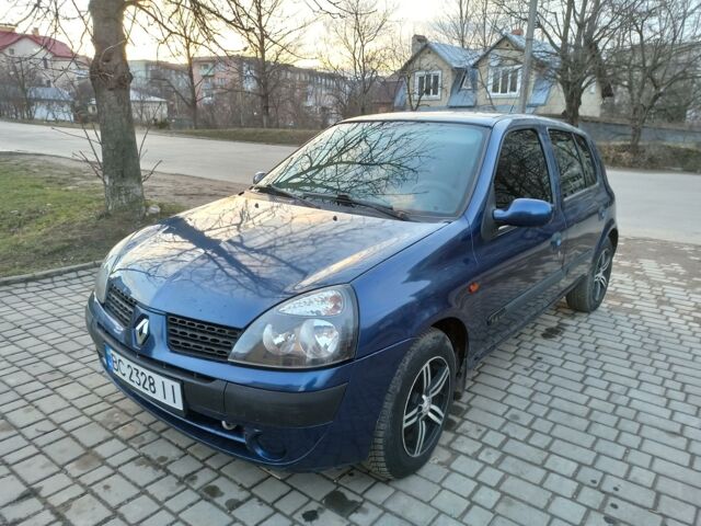 Синий Рено Клио, объемом двигателя 1.4 л и пробегом 175 тыс. км за 4100 $, фото 1 на Automoto.ua