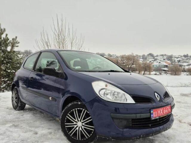 Синий Рено Клио, объемом двигателя 1.2 л и пробегом 215 тыс. км за 3900 $, фото 1 на Automoto.ua