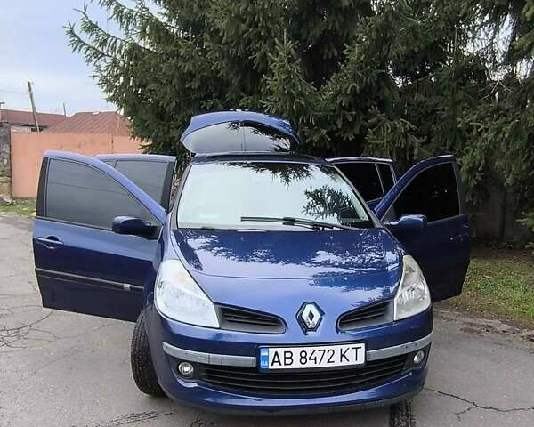Синий Рено Клио, объемом двигателя 1.6 л и пробегом 132 тыс. км за 6500 $, фото 1 на Automoto.ua