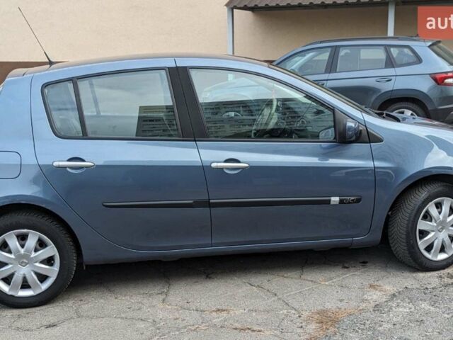 Синій Рено Кліо, об'ємом двигуна 1.5 л та пробігом 125 тис. км за 6000 $, фото 1 на Automoto.ua