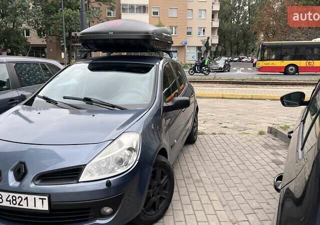 Синий Рено Клио, объемом двигателя 1.5 л и пробегом 275 тыс. км за 5200 $, фото 1 на Automoto.ua