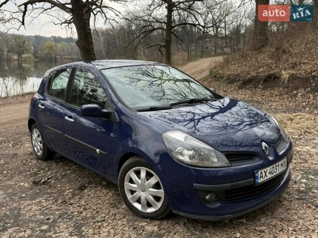 Синий Рено Клио, объемом двигателя 1.6 л и пробегом 133 тыс. км за 6500 $, фото 1 на Automoto.ua
