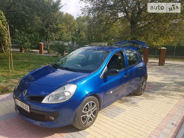 Синий Рено Клио, объемом двигателя 1.2 л и пробегом 213 тыс. км за 5500 $, фото 1 на Automoto.ua