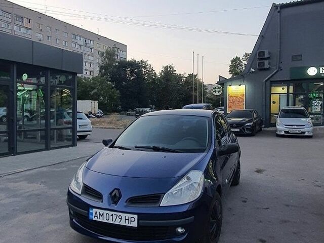 Синий Рено Клио, объемом двигателя 1.15 л и пробегом 212 тыс. км за 4200 $, фото 1 на Automoto.ua