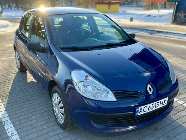 Синий Рено Клио, объемом двигателя 1.2 л и пробегом 222 тыс. км за 3800 $, фото 1 на Automoto.ua