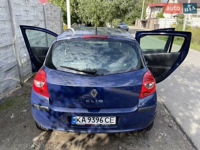Синий Рено Клио, объемом двигателя 1.2 л и пробегом 172 тыс. км за 4600 $, фото 1 на Automoto.ua