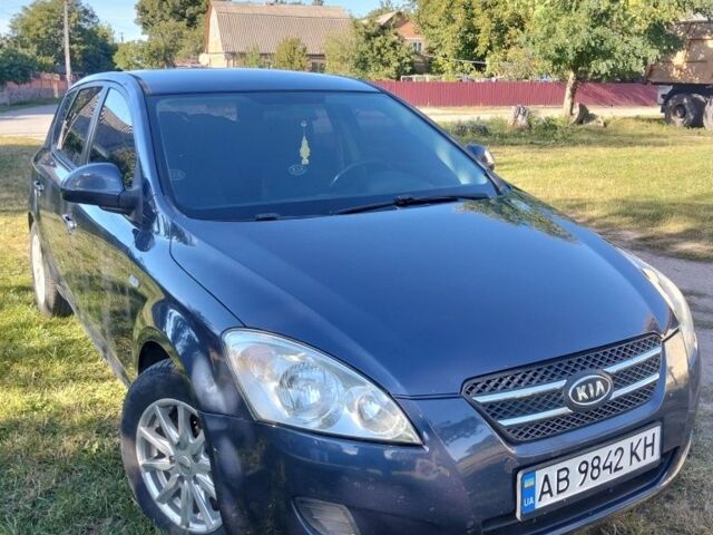 Синий Рено Клио, объемом двигателя 1.4 л и пробегом 167 тыс. км за 3200 $, фото 1 на Automoto.ua