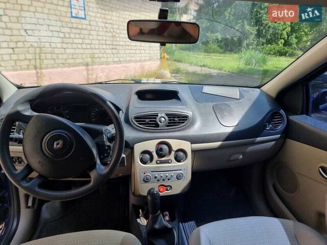 Синий Рено Клио, объемом двигателя 1.39 л и пробегом 118 тыс. км за 4100 $, фото 1 на Automoto.ua