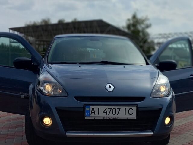 Синий Рено Клио, объемом двигателя 1.2 л и пробегом 105 тыс. км за 6700 $, фото 1 на Automoto.ua