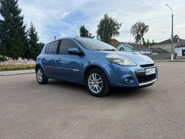 Синий Рено Клио, объемом двигателя 1.5 л и пробегом 275 тыс. км за 4200 $, фото 1 на Automoto.ua