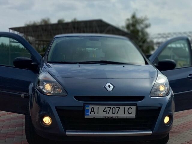 Синий Рено Клио, объемом двигателя 1.2 л и пробегом 105 тыс. км за 6700 $, фото 1 на Automoto.ua