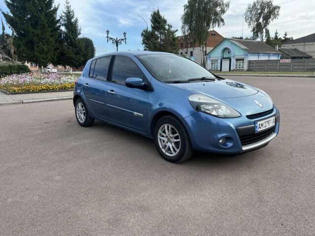 Синий Рено Клио, объемом двигателя 1.5 л и пробегом 279 тыс. км за 4600 $, фото 1 на Automoto.ua