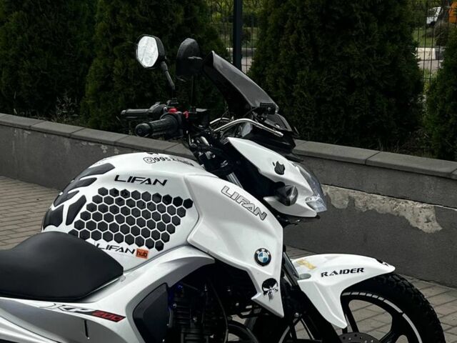 Синій Рено Кліо, об'ємом двигуна 1.4 л та пробігом 1 тис. км за 2016 $, фото 1 на Automoto.ua