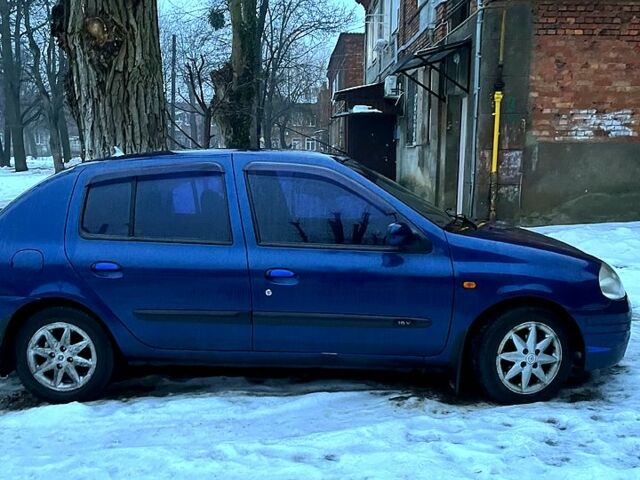 Синій Рено Кліо, об'ємом двигуна 1.4 л та пробігом 0 тис. км за 2500 $, фото 1 на Automoto.ua