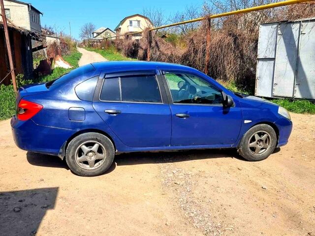 Синий Рено Клио, объемом двигателя 1.4 л и пробегом 222 тыс. км за 1699 $, фото 1 на Automoto.ua