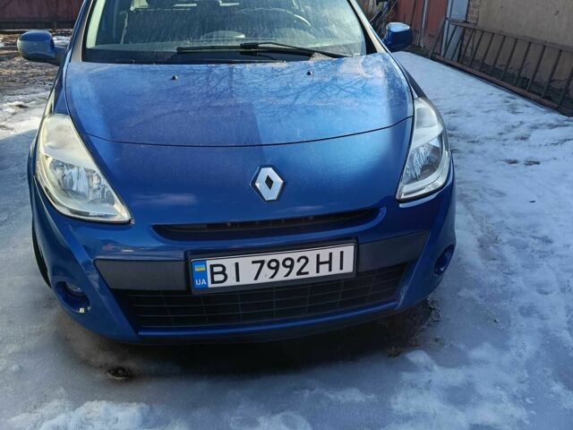 Синий Рено Клио, объемом двигателя 1.1 л и пробегом 240 тыс. км за 4999 $, фото 1 на Automoto.ua