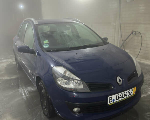 Синий Рено Клио, объемом двигателя 1.6 л и пробегом 135 тыс. км за 6000 $, фото 1 на Automoto.ua