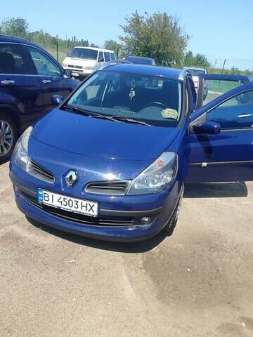 Синий Рено Клио, объемом двигателя 1.2 л и пробегом 170 тыс. км за 6000 $, фото 1 на Automoto.ua