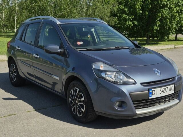 Синий Рено Клио, объемом двигателя 1.5 л и пробегом 30 тыс. км за 4019 $, фото 1 на Automoto.ua