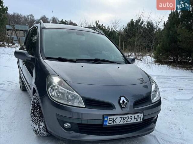 Синий Рено Клио, объемом двигателя 1.15 л и пробегом 232 тыс. км за 4200 $, фото 1 на Automoto.ua