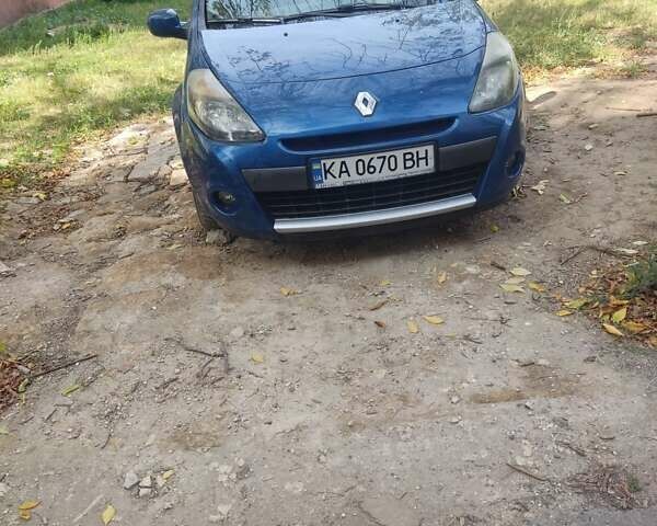 Синий Рено Клио, объемом двигателя 1.6 л и пробегом 291 тыс. км за 5500 $, фото 1 на Automoto.ua