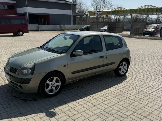 Зелений Рено Кліо, об'ємом двигуна 1.1 л та пробігом 300 тис. км за 2500 $, фото 1 на Automoto.ua