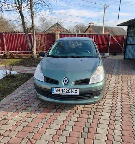 Зеленый Рено Клио, объемом двигателя 1.15 л и пробегом 185 тыс. км за 4500 $, фото 1 на Automoto.ua