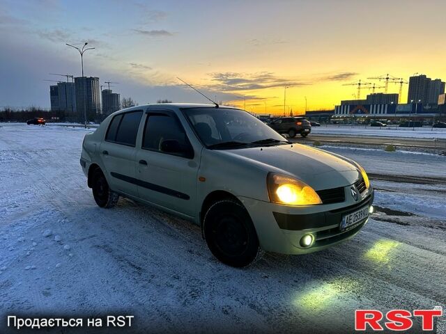 Зеленый Рено Клио, объемом двигателя 1.4 л и пробегом 260 тыс. км за 2500 $, фото 1 на Automoto.ua