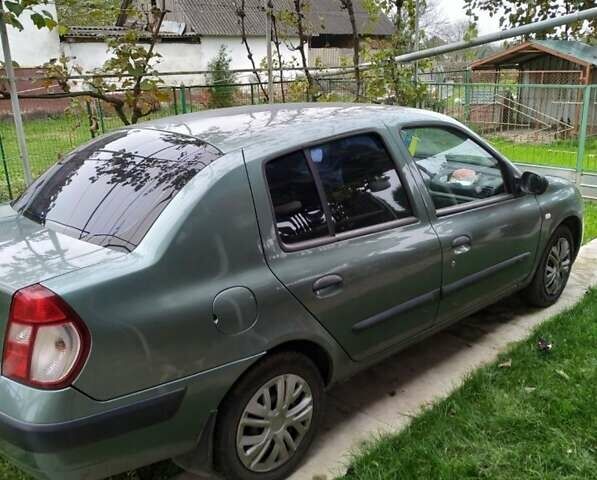 Зеленый Рено Клио, объемом двигателя 1.4 л и пробегом 200 тыс. км за 3500 $, фото 1 на Automoto.ua