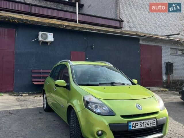 Зелений Рено Кліо, об'ємом двигуна 1.46 л та пробігом 181 тис. км за 4900 $, фото 1 на Automoto.ua