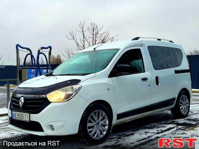 Белый Рено Dokker, объемом двигателя 1.5 л и пробегом 240 тыс. км за 7300 $, фото 1 на Automoto.ua