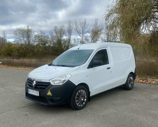 Белый Рено Dokker, объемом двигателя 1.6 л и пробегом 217 тыс. км за 7800 $, фото 1 на Automoto.ua