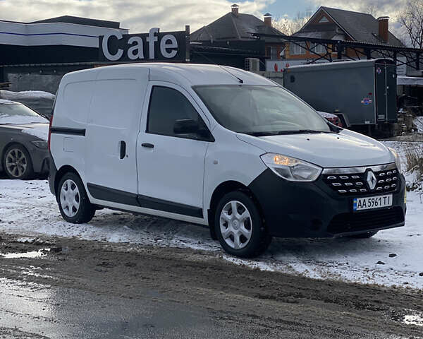 Білий Рено Dokker, об'ємом двигуна 1.6 л та пробігом 183 тис. км за 8000 $, фото 1 на Automoto.ua