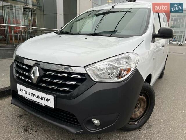 Белый Рено Dokker, объемом двигателя 1.5 л и пробегом 230 тыс. км за 9200 $, фото 1 на Automoto.ua