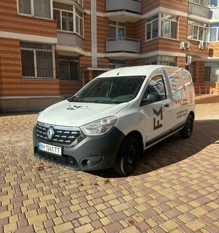 Белый Рено Dokker, объемом двигателя 1.46 л и пробегом 285 тыс. км за 10500 $, фото 1 на Automoto.ua