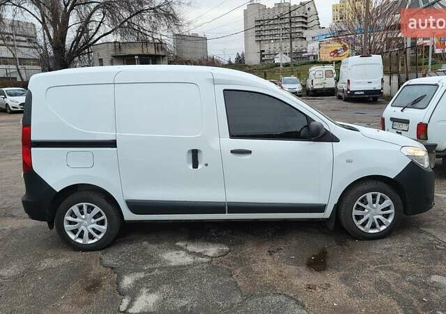 Белый Рено Dokker, объемом двигателя 1.46 л и пробегом 90 тыс. км за 9900 $, фото 1 на Automoto.ua