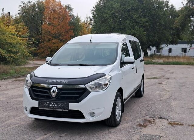 Білий Рено Dokker, об'ємом двигуна 1.5 л та пробігом 73 тис. км за 9800 $, фото 1 на Automoto.ua