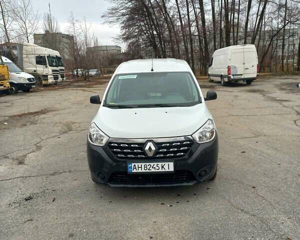 Білий Рено Dokker, об'ємом двигуна 1.46 л та пробігом 200 тис. км за 9000 $, фото 1 на Automoto.ua