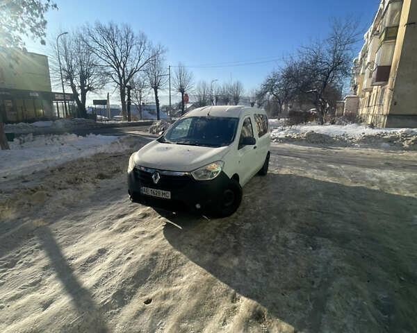 Білий Рено Dokker, об'ємом двигуна 1.6 л та пробігом 360 тис. км за 6000 $, фото 1 на Automoto.ua