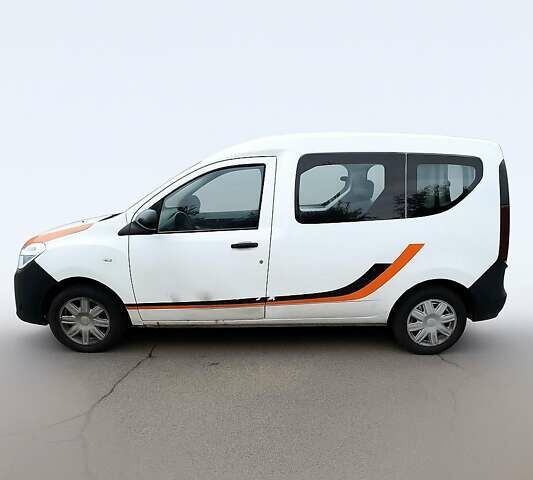 Белый Рено Dokker, объемом двигателя 1.5 л и пробегом 281 тыс. км за 6100 $, фото 1 на Automoto.ua
