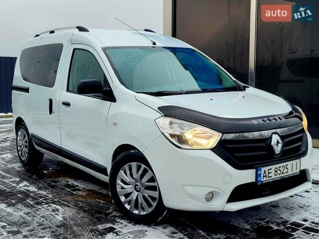Белый Рено Dokker, объемом двигателя 1.5 л и пробегом 299 тыс. км за 7300 $, фото 1 на Automoto.ua