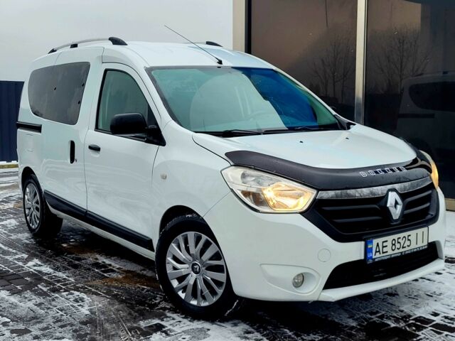 Білий Рено Dokker, об'ємом двигуна 1.5 л та пробігом 240 тис. км за 7300 $, фото 1 на Automoto.ua