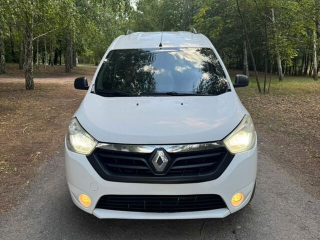 Білий Рено Dokker, об'ємом двигуна 1.5 л та пробігом 208 тис. км за 6800 $, фото 1 на Automoto.ua
