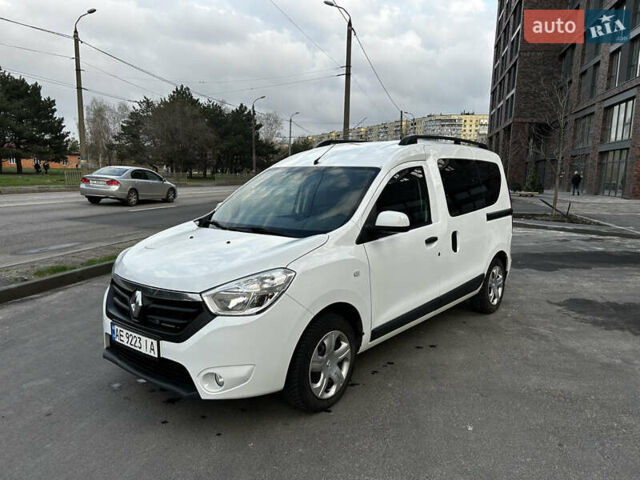 Білий Рено Dokker, об'ємом двигуна 1.46 л та пробігом 219 тис. км за 9000 $, фото 1 на Automoto.ua