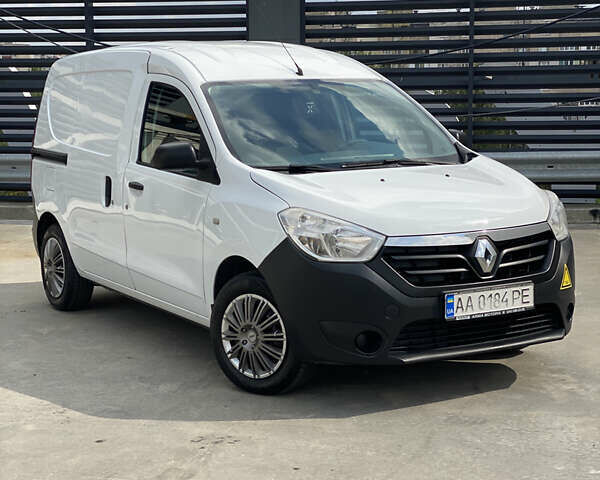 Білий Рено Dokker, об'ємом двигуна 1.6 л та пробігом 217 тис. км за 7800 $, фото 1 на Automoto.ua