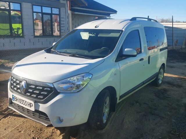 Білий Рено Dokker, об'ємом двигуна 1.6 л та пробігом 65 тис. км за 13000 $, фото 1 на Automoto.ua