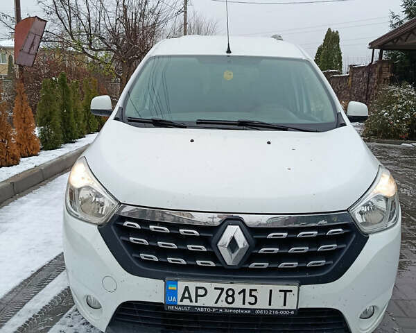 Білий Рено Dokker, об'ємом двигуна 1.46 л та пробігом 206 тис. км за 10000 $, фото 1 на Automoto.ua
