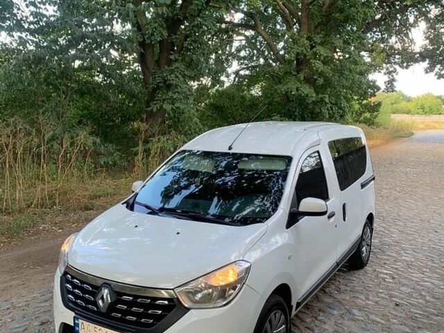 Белый Рено Dokker, объемом двигателя 1.5 л и пробегом 229 тыс. км за 7900 $, фото 1 на Automoto.ua