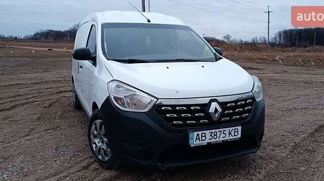 Белый Рено Dokker, объемом двигателя 1.5 л и пробегом 198 тыс. км за 9000 $, фото 1 на Automoto.ua